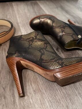 Elaine Turner Olive Snake-Print Ankle Booties w/Wood Heel + NWT Ann Taylor Belt
